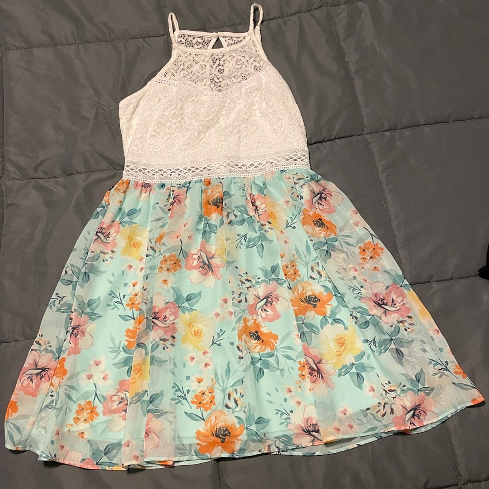 I.N. San Francisco White and Blue Floral Dress Size 9